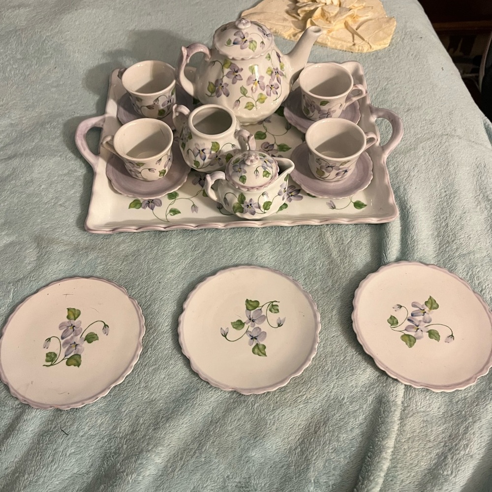 ANDREA BY SADEK Doll House Tea Set